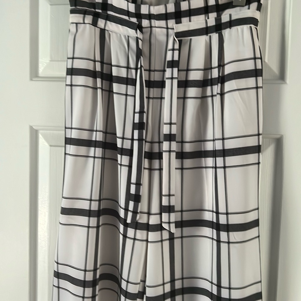 Black and white paperbag pants ready for work or play!
